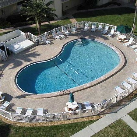 Jamaica Royale Hotel Siesta Key Exterior photo