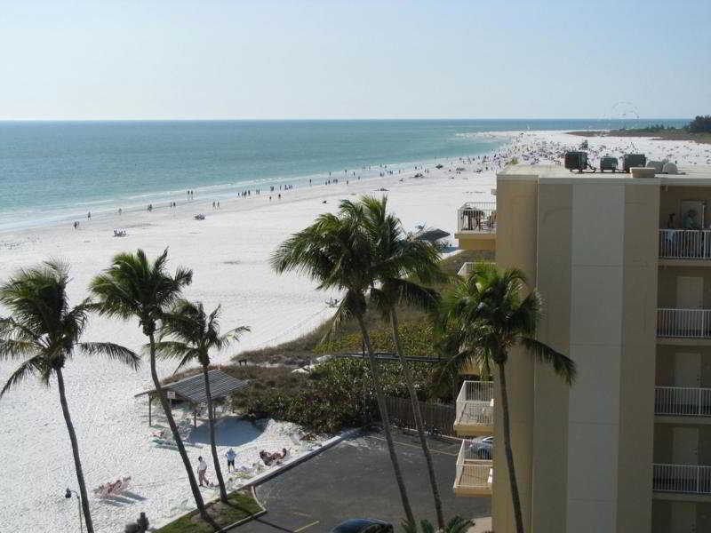 Jamaica Royale Hotel Siesta Key Exterior photo